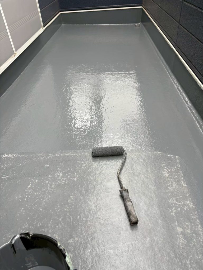 防水塗料上塗り